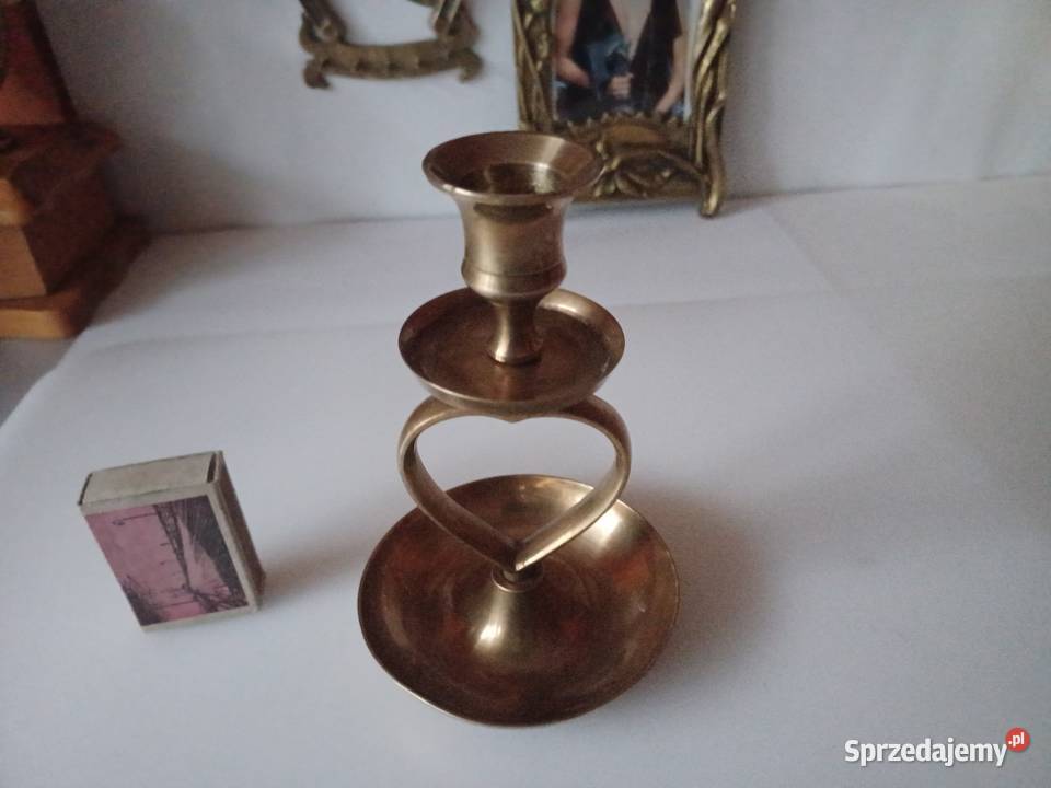 Masywny mosiężny świecznik Wyprzedaż kolekcji wielkopolskie Poznań