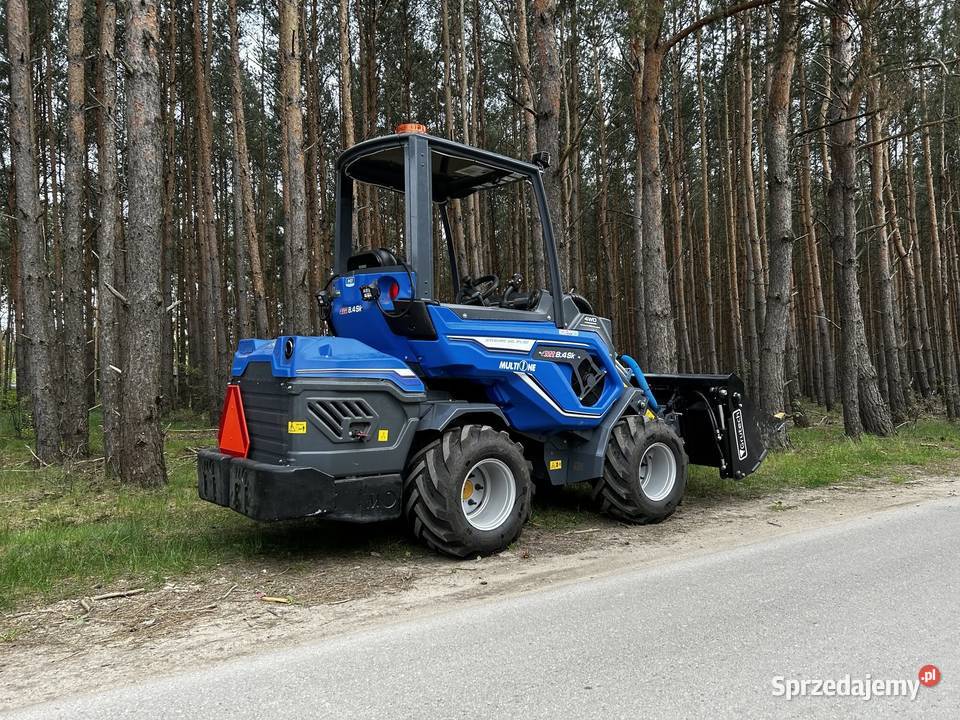 Mini ładowarkę MultiOne 84 SK Chotomów