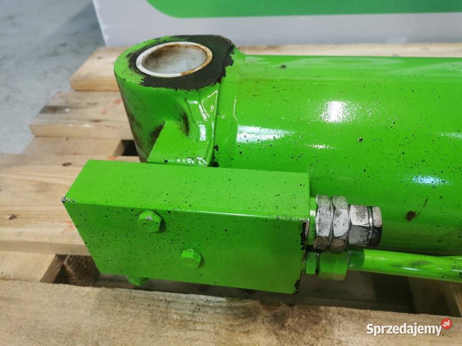 Cylinder hydrauliczny poziomowania łyżki Merlo P wielkopolskie Wilkowo sprzedam