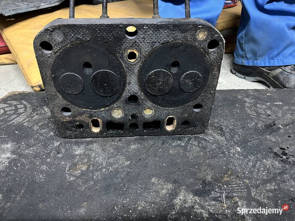 Głowica Ursus c330 Niepoczołowice