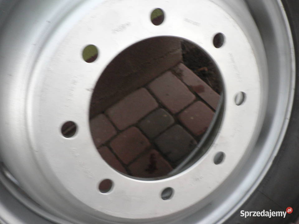 Felga z oponą 10 R 225 nowa Opony rolnicze