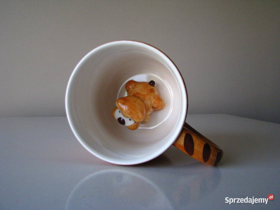 Urocze kubki w kropki z figurką delfina i pieska Brzegi