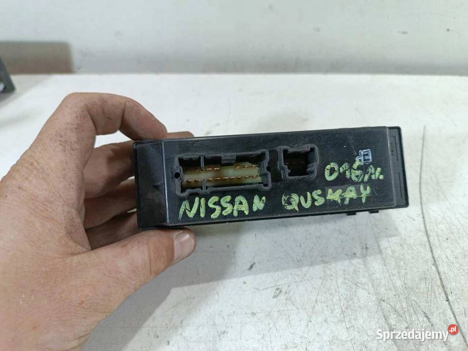 PANEL SZYB LEWY PRZÓD NISSAN QASHQAI J11