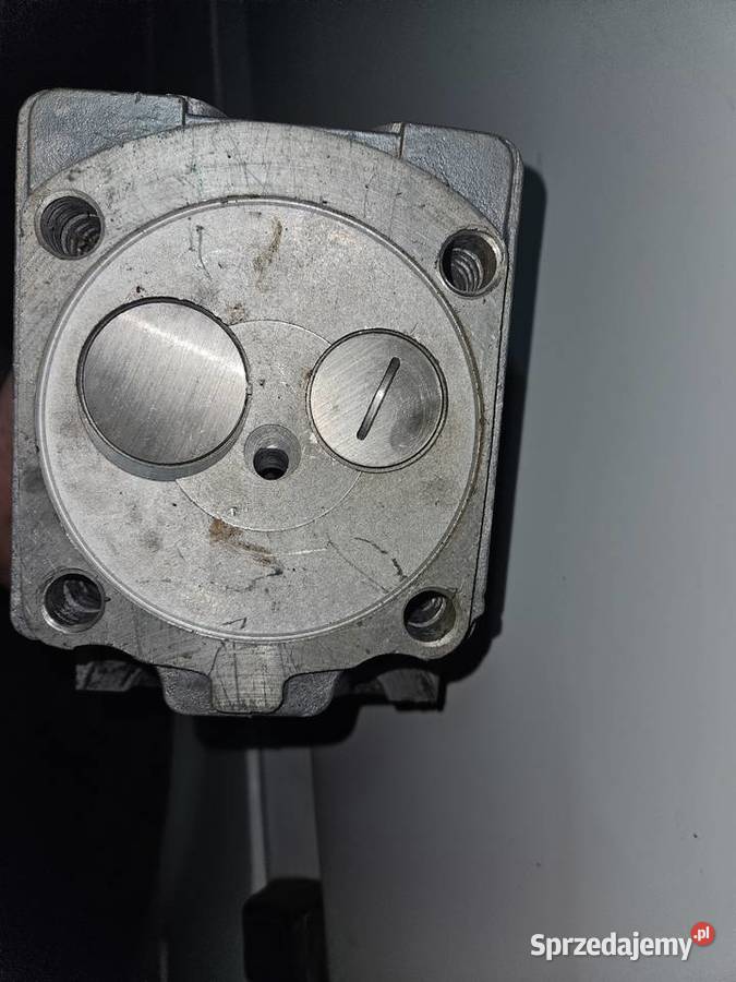 Głowica silnika T25 władymirec zawory części t25 podlaskie