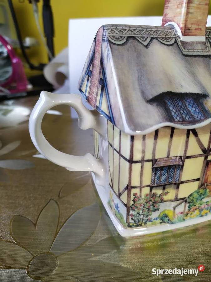 Imbryk porcelanowy w kształcie domku Kraków