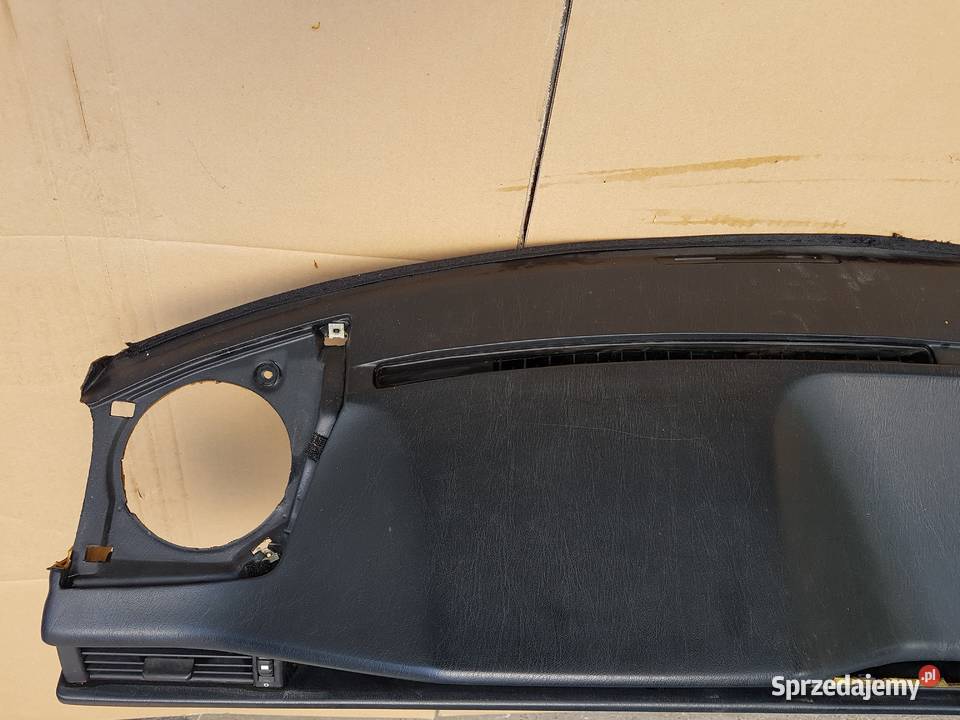 deska konsola Mercedes 124 pomorskie Gdańsk