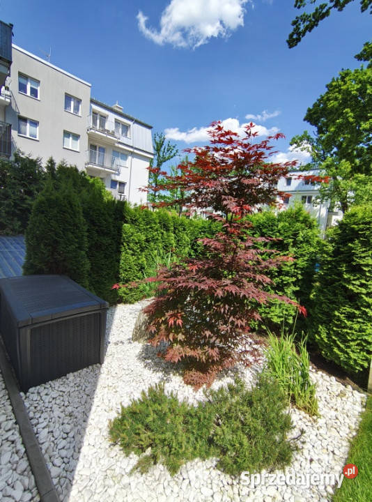 Ładne mieszkanie z ogródkiem