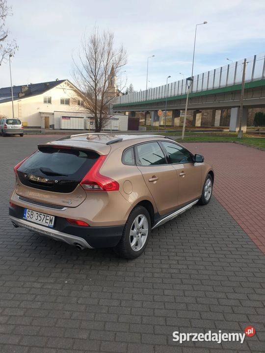 Volvo v40 cross country kupiony w polskim salonie Bielsko-Biała sprzedam