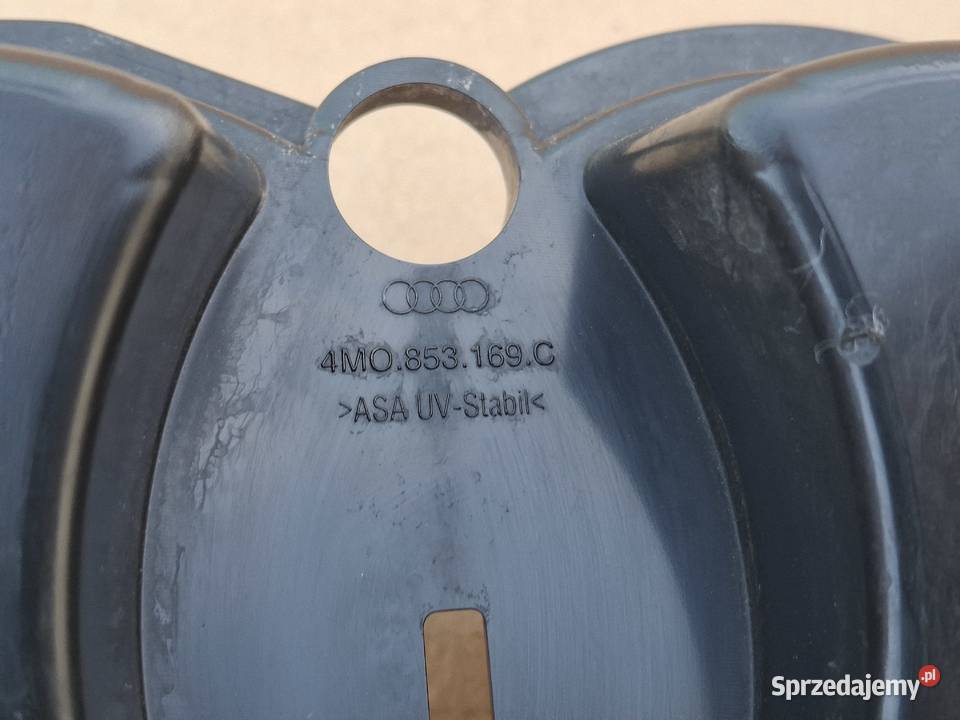 AUDI Q7 4M UCHWYT PODSTAWA EMBLEMATU ZNACZKA Bieleń