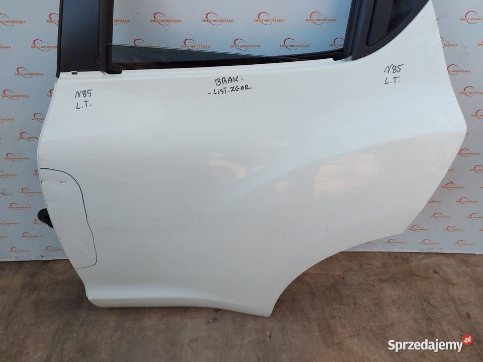 NISSAN JUKE 10r drzwi lewe tył 150 mikronów osobowe świętokrzyskie Kielce