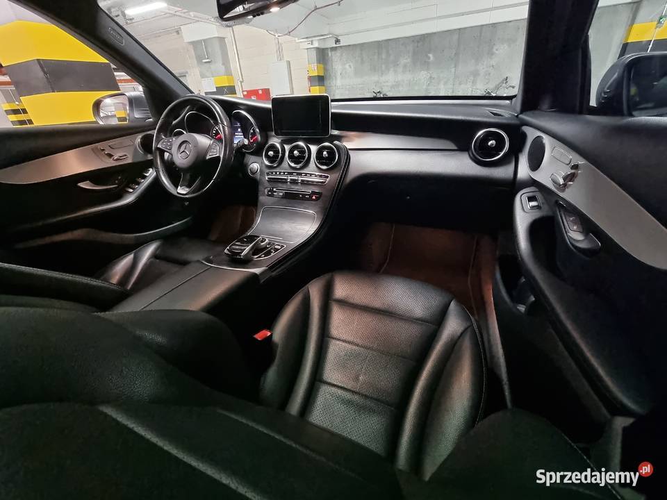 MercedesBenz GLC 20 GLC300 4MATIC 2019 Białystok