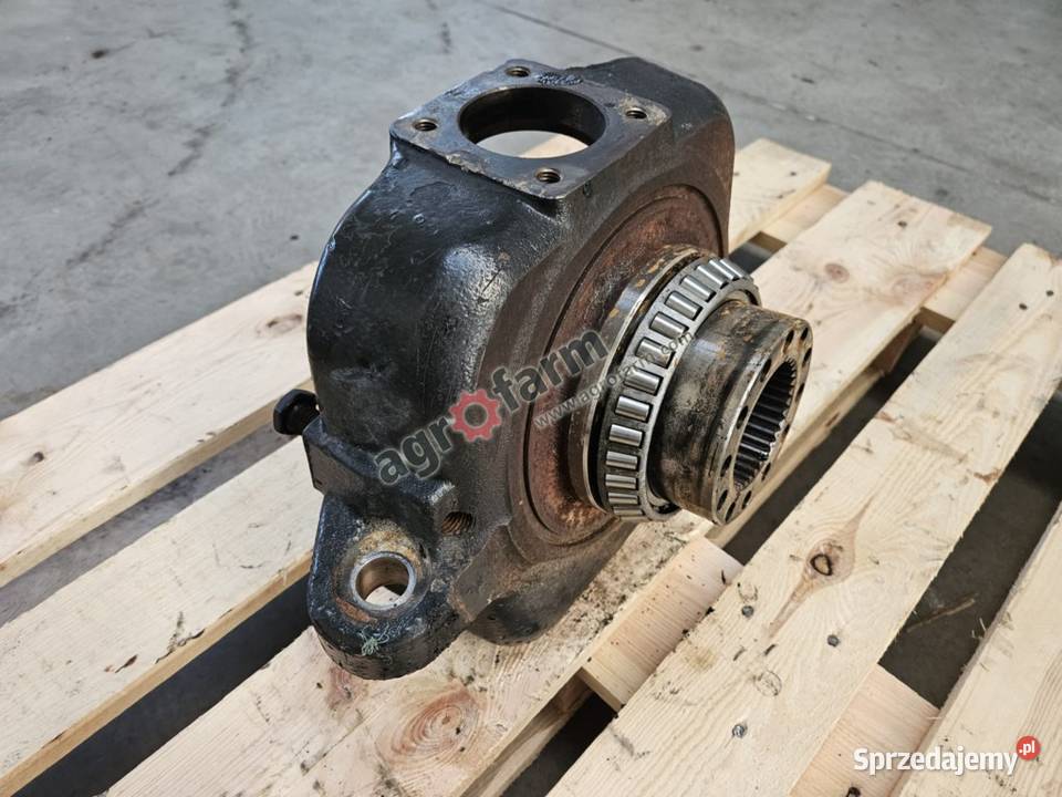 Zwrotnica RH Valtra N111 N121 N141 Byków