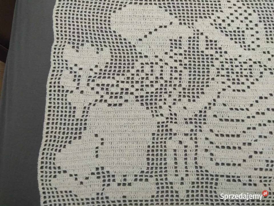 Firanka szydełkowa lambrekin gobelin na ścianę