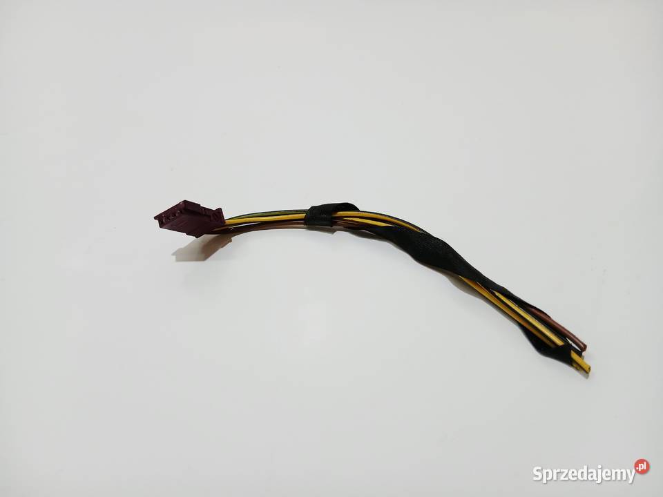 KOSTKA TYLNEJ LAMPY W KALPĘ BMW F10 Strzyżewice