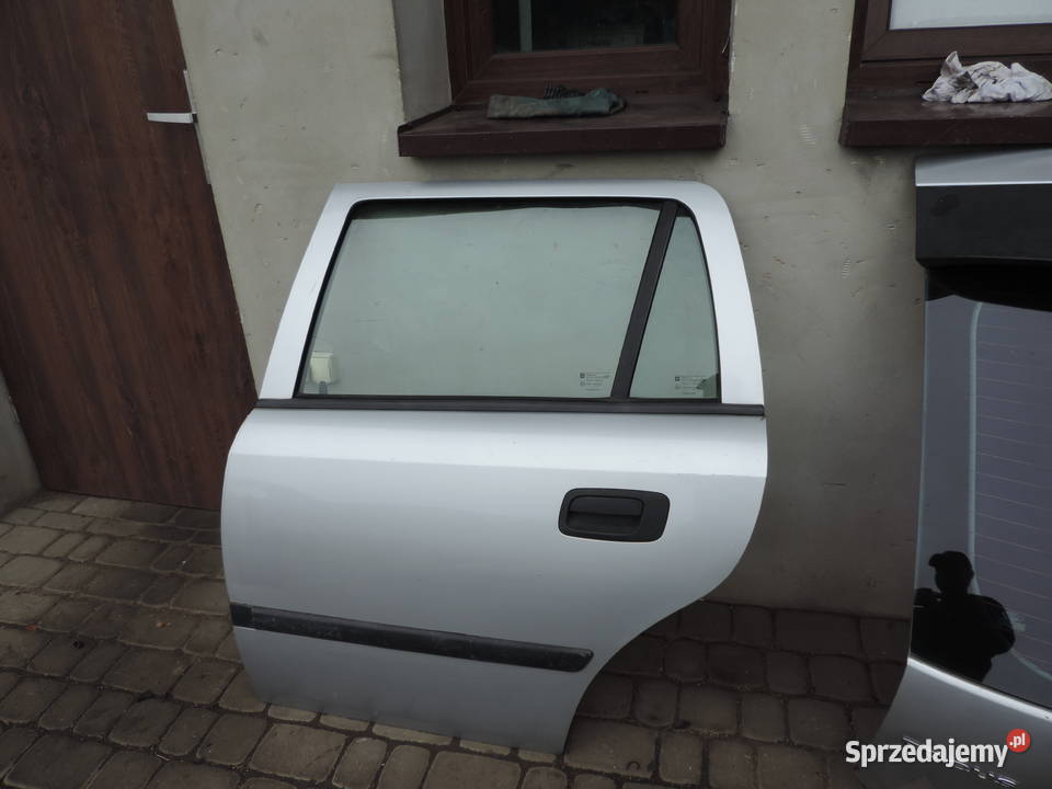 Drzwi lewy tył Astra 2 kolor z147 kombi osobowe Drzwi sprzedam