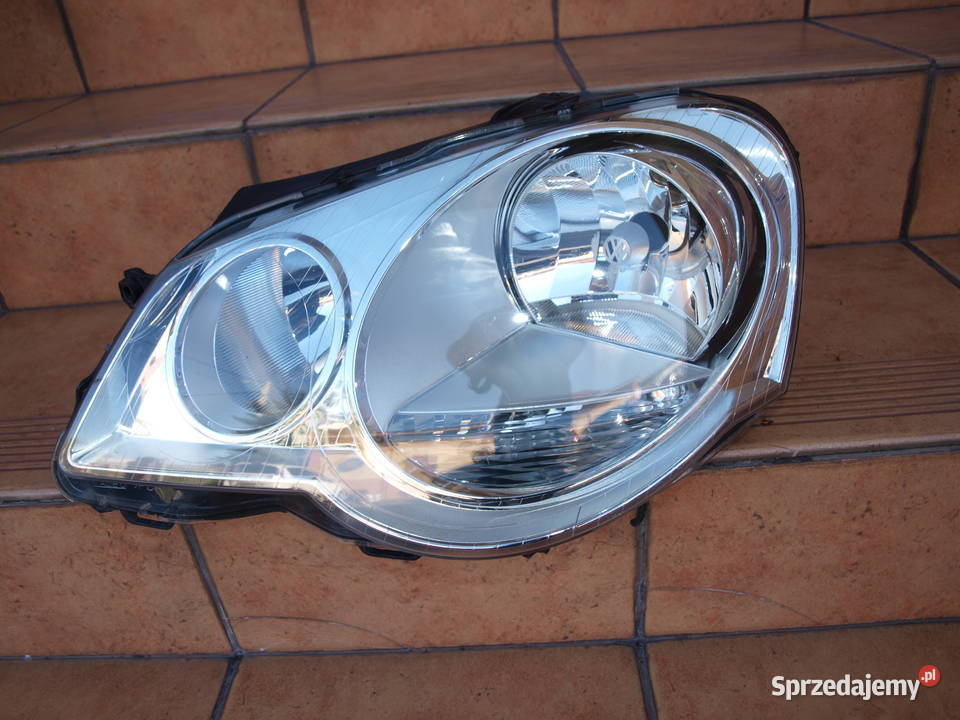 VW Polo lampa lewa przód 2005 2009r europa