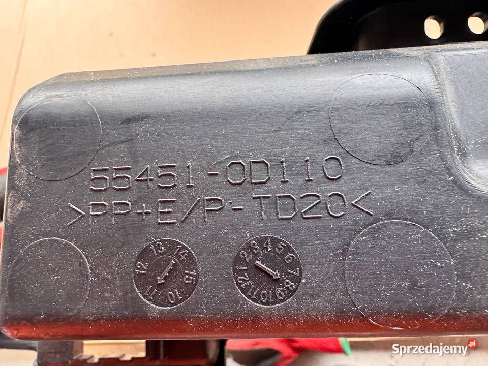 Zaślepkaosłona konsoli dolna Toyota Yaris III osobowe Brzesko