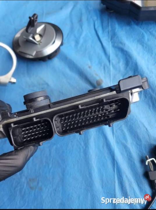 Aprilia TUONO V4 1100 16 rsv zestaw startowy Nowy Tomyśl