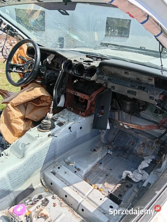 Ford Mutang 6 Generacja 2015 5o 420 hp całość na uszkodzony Niemce