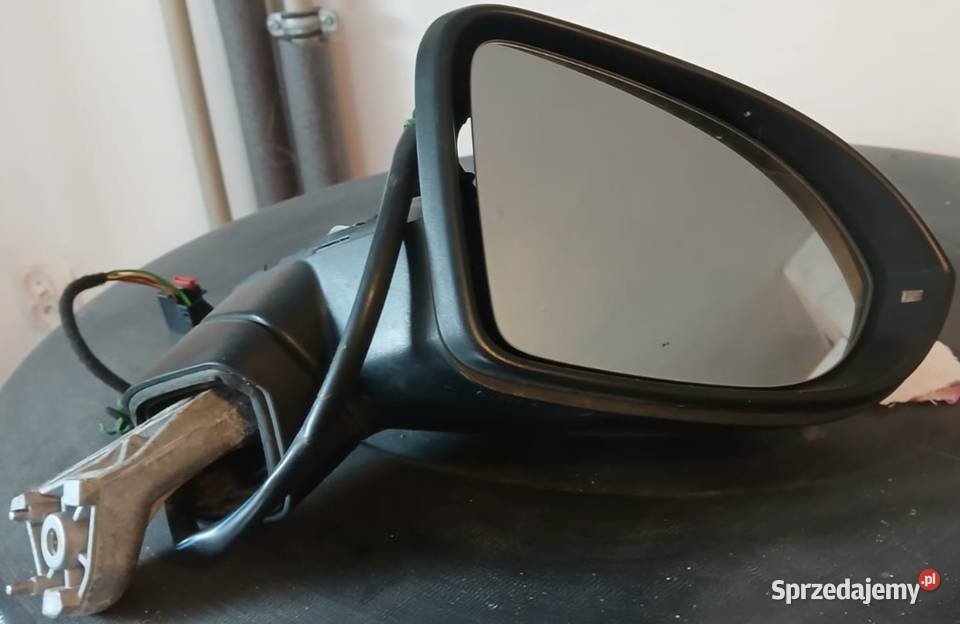 VW Passat B8 prawe lusterko Borzytuchom