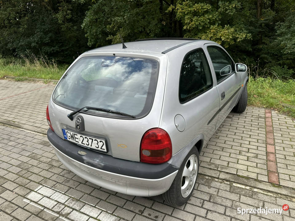 Opel Corsa 100 lecie Opla symboliczny przebieg2 97000km