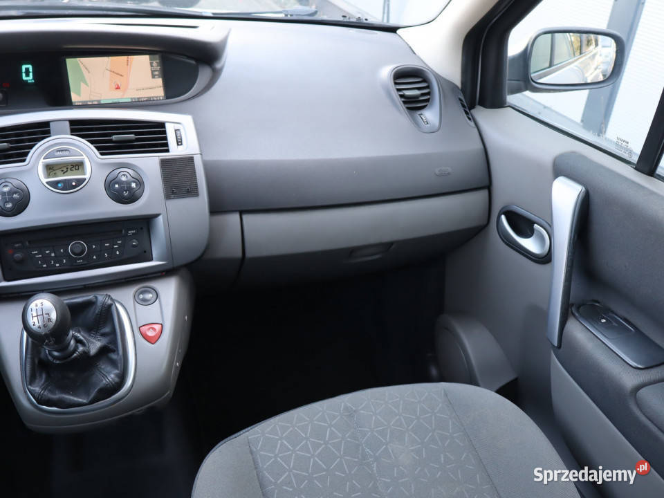 Renault Grand Scenic 19 dCi srebrny Motoryzacja