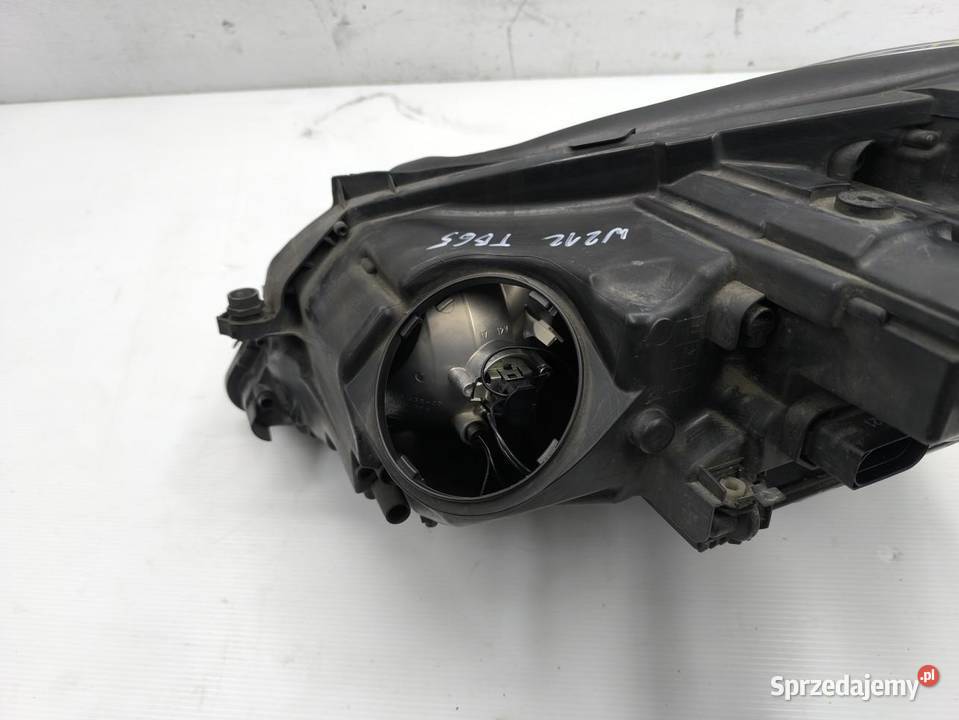 LAMPA PRAWY PRZÓD UK MERCEDES ECLASA W212