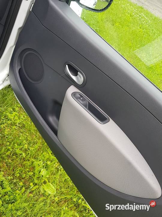 BIAŁA STRZAŁA Renault Clio 12 75 LPG AUX 75KM Warszawa