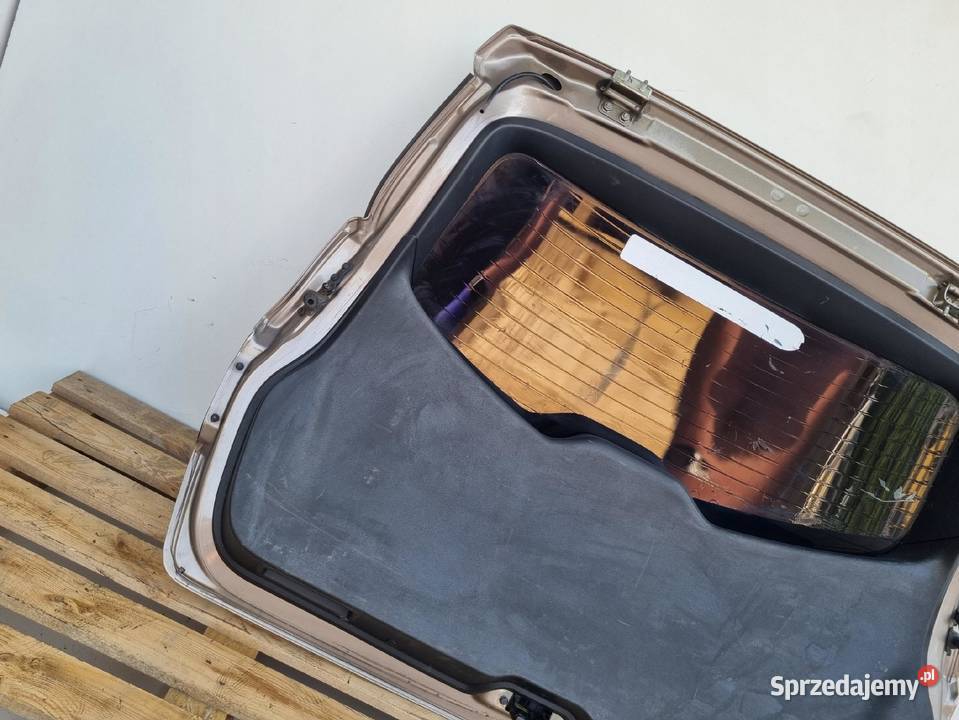 Nissan Qashqai 2 J10 LIFT TYLNA TYLNIA KLAPA osobowe Janów