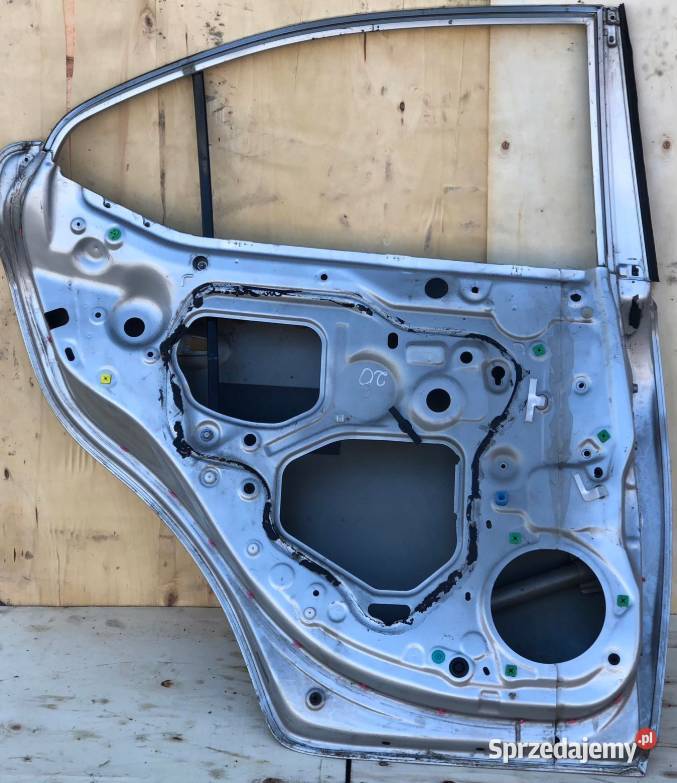 DRZWI TYLNE LEWE TYŁ LEXUS IS220D IS250 II 0513 Skołoszów