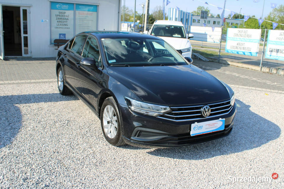 Volkswagen Passat ESSENCE LED Fvat Salon Polska czujnik zmierzchu Passat Warszawa