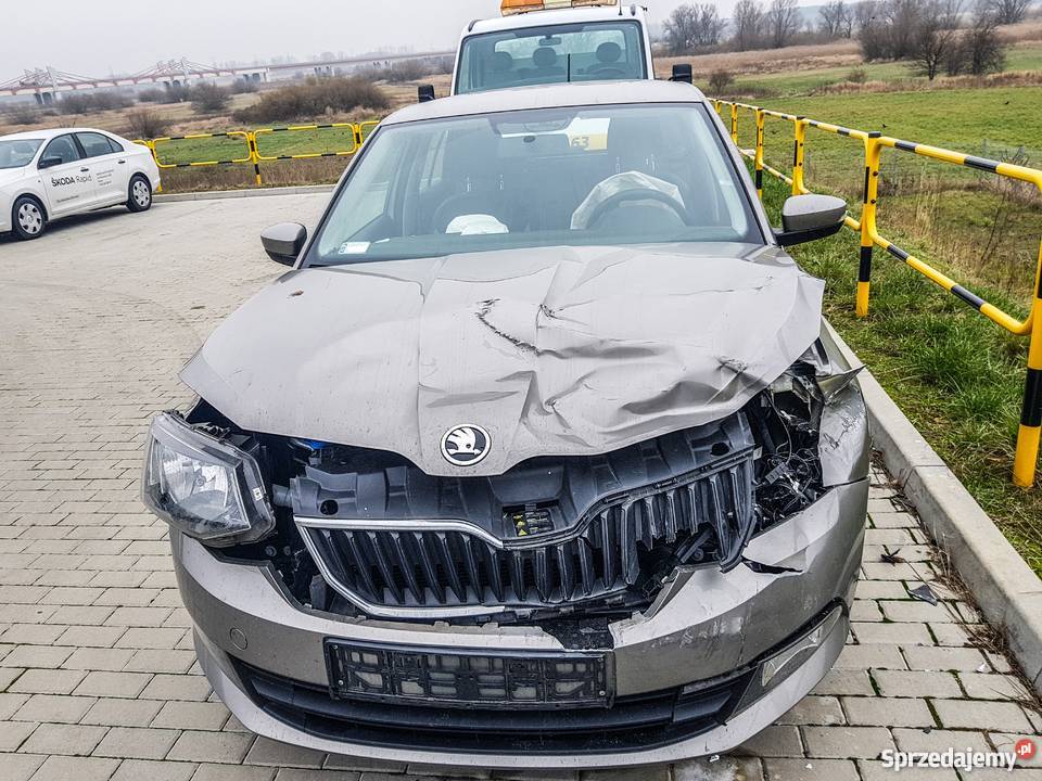Soda Fabia III uszkodzona pierwszy właściciel Konin