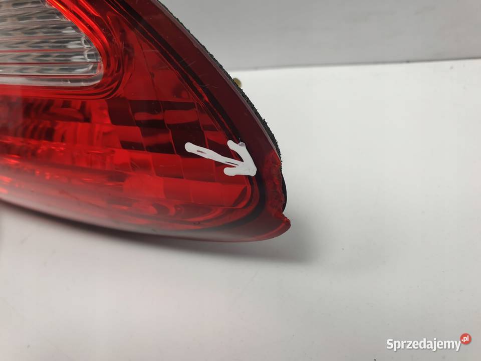 LAMPA Subaru Tribeca TYLNA W KLAPE PRAWA prawy Chełm