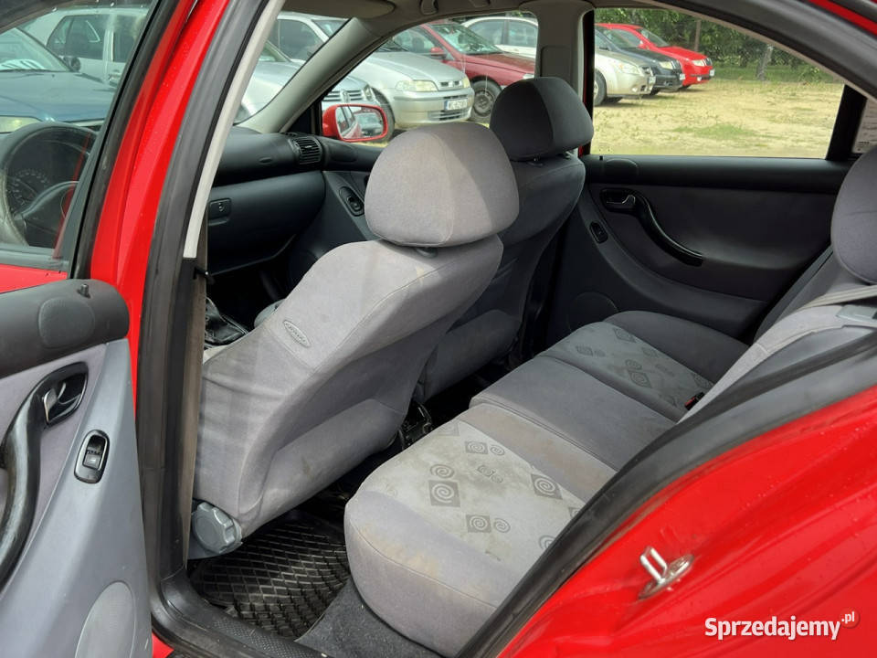 Seat Leon 16 Benzyna 2000r Z Hakiem i Rok produkcji 2000 Warszawa