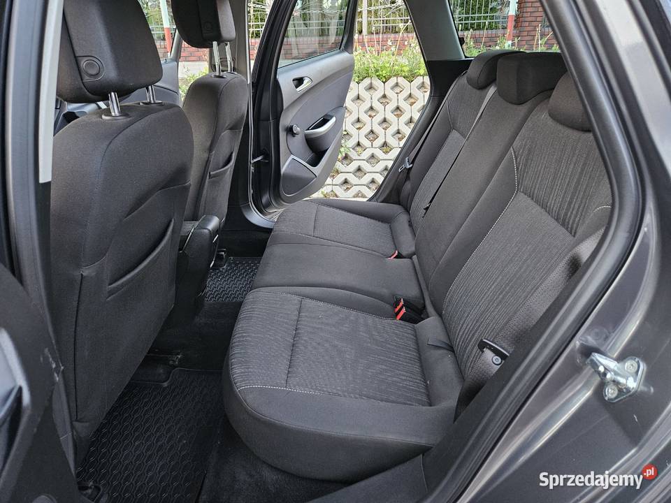 Opel Astra 2011 14T 120 6biegów tempomat CD podkarpackie Rzeszów