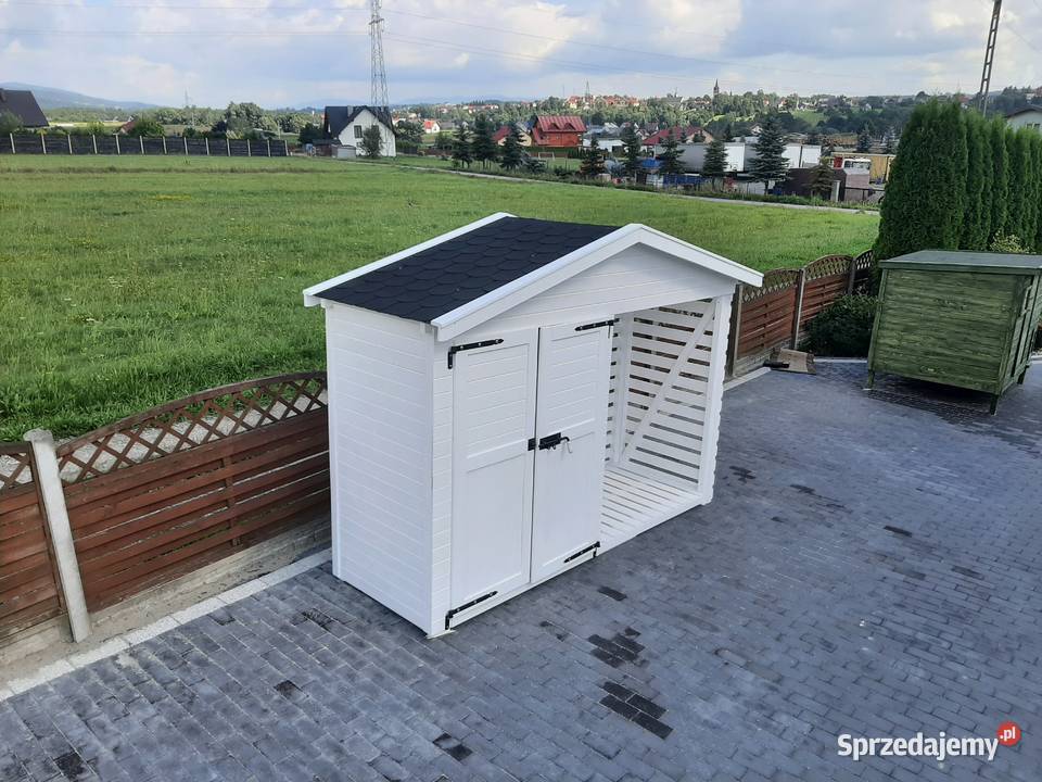 Drewutnia ze schowkiem Jordanów