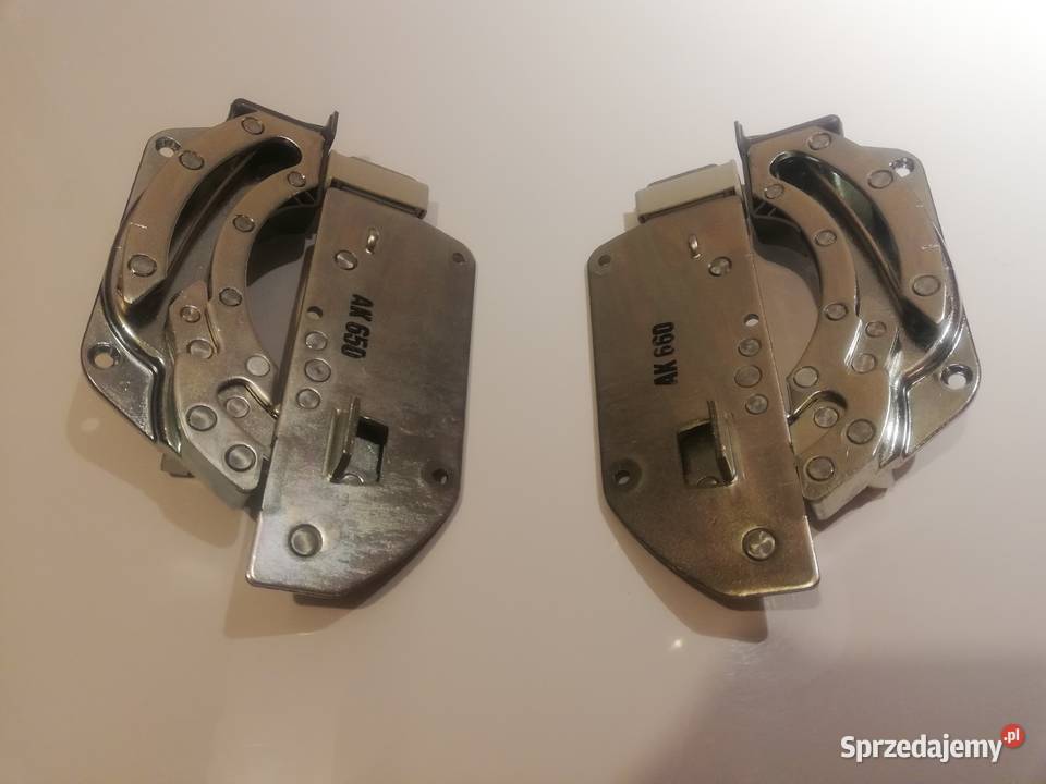 Zawiasy zawias do okna dachowego PVC FAKRO Nowy Sącz sprzedam