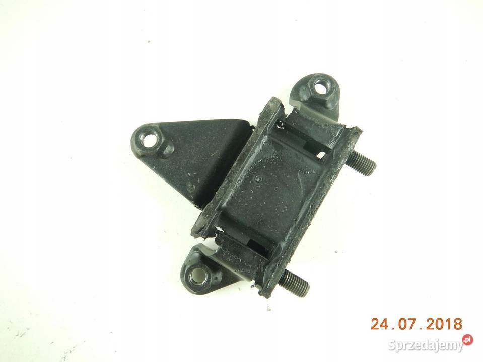 UCHWYT SILNIKA SUZUKI 800 8614 ORYGINAŁ osobowe