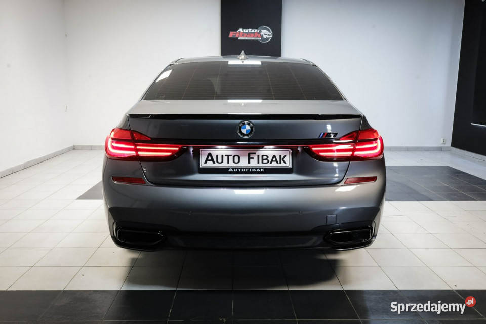 BMW 740