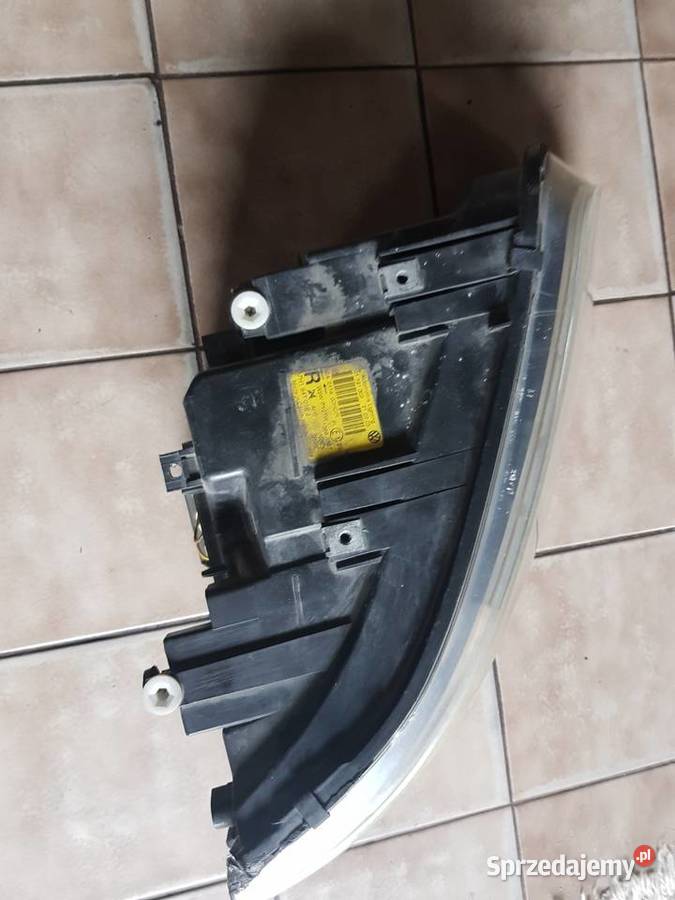 VOLKSWAGEN VW T5 T 5 reflektor prawy europa Jędrzejów
