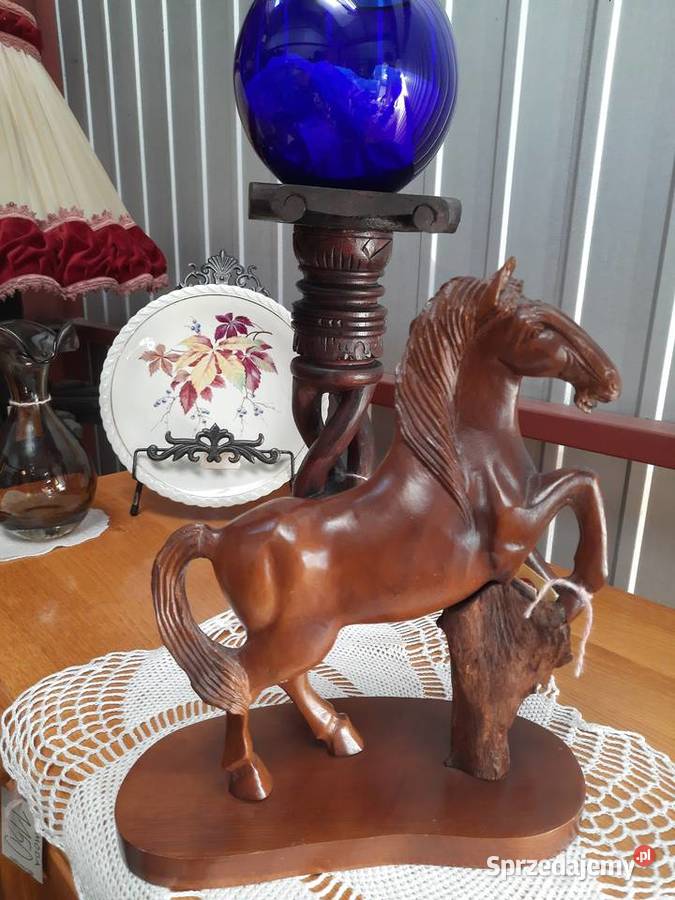 duża figurka konia z drewna sandałowego Mielnica Duża