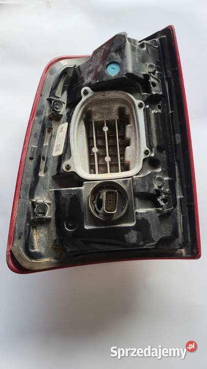 DODGE RAM 1500 2019 2024 LAMPA TYŁ PRAWA POD BSM