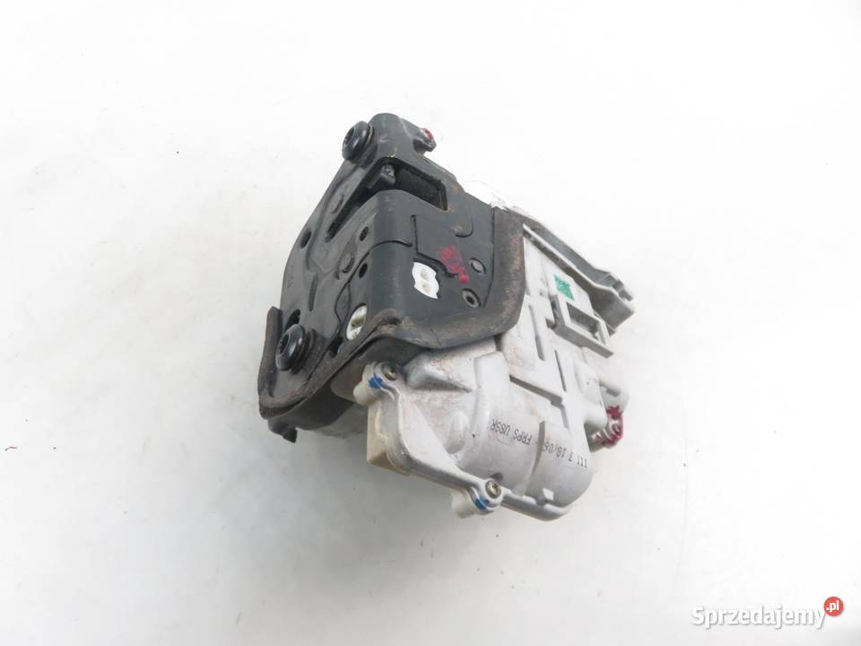 ZAMEK PRAWY PRZEDNI AUDI A4 B7 8E1837016AB małopolskie