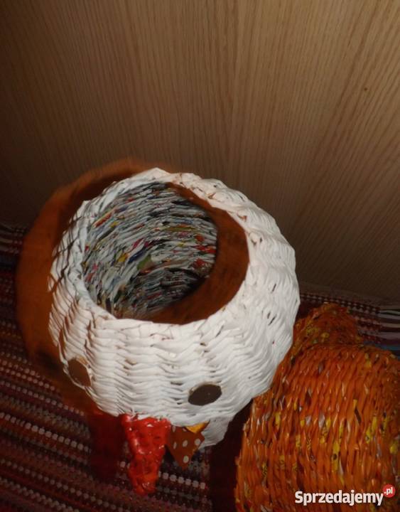 Duży bałwan w kapeluszu czerwonym wiklina Lublin