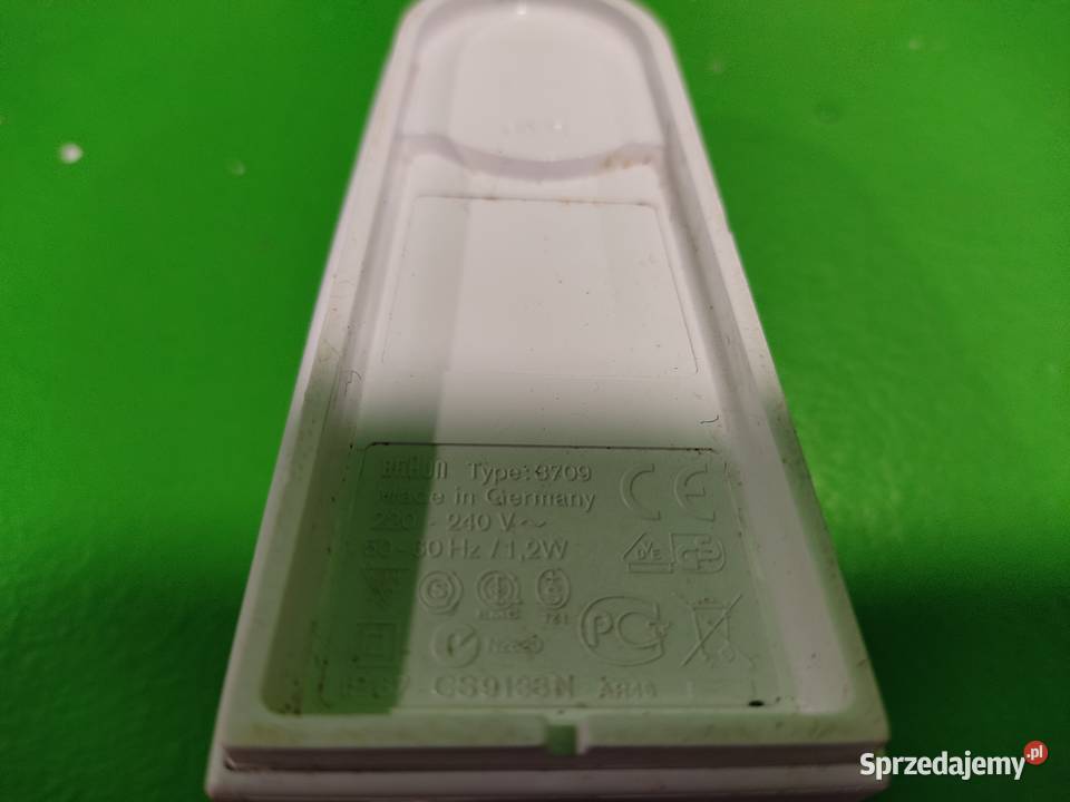 ORYGINALNA ŁADOWARKA BRAUN 3709 i 3757 Chorągwica