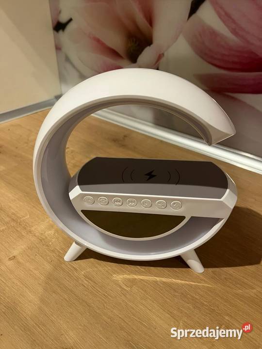 Świecący zegar z różnymi funkcjami i ładowarka Gdańsk