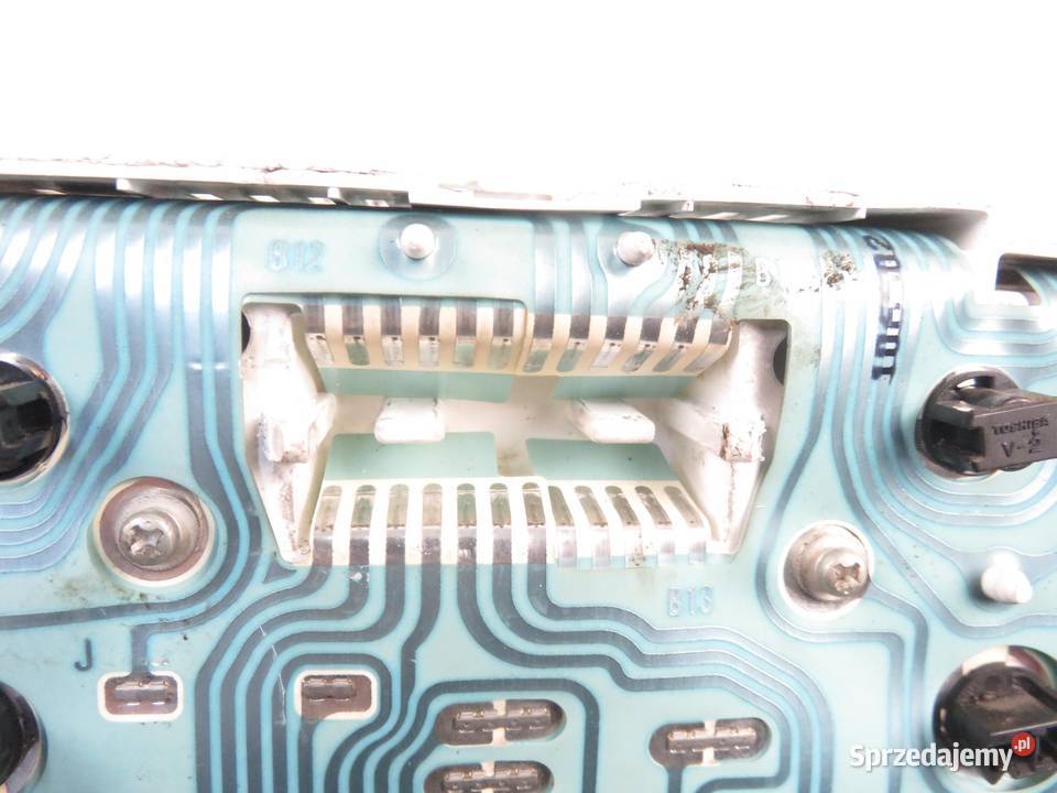 LICZNIK VOLVO V40 19 DI 30889706 sprzedam