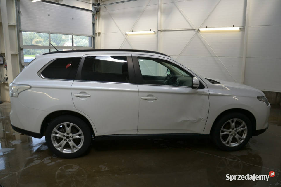 Mitsubishi Outlander 23 D 156 4x4 KAMERA COFANIA