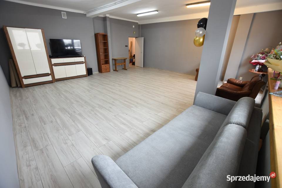 Sprzedam lokal usługowy 50 m2 w Centrum Miechowa parter Miechów