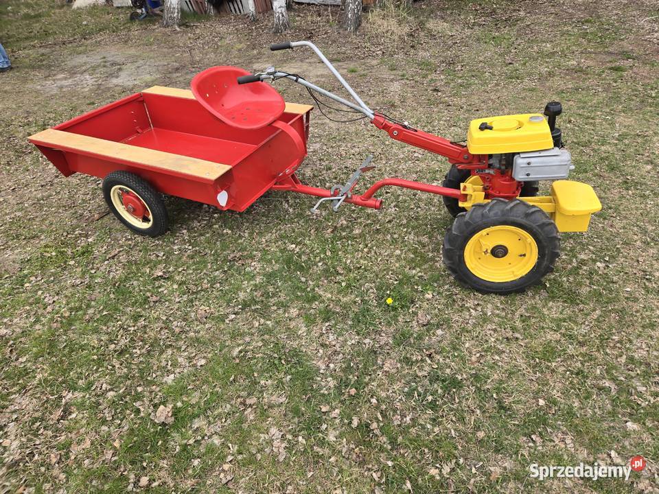 Traktorek Terra Vari